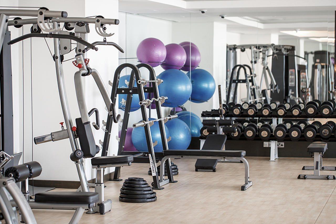 Royal M Al Aqah Beach Resort By Gewan Exterior photo A typical gym